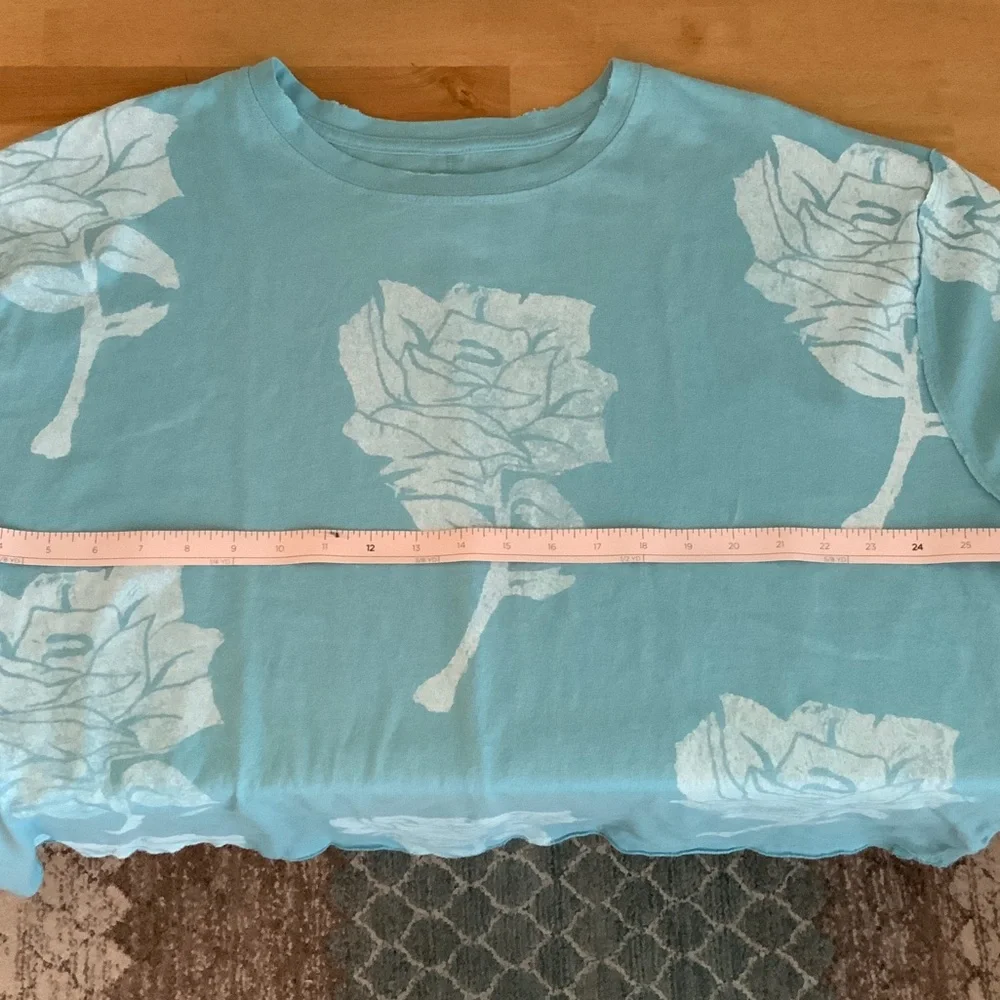 We The Free Blue Floral Short Sleeve Tee Tag Still On Size Medium - Picture 9 of 12